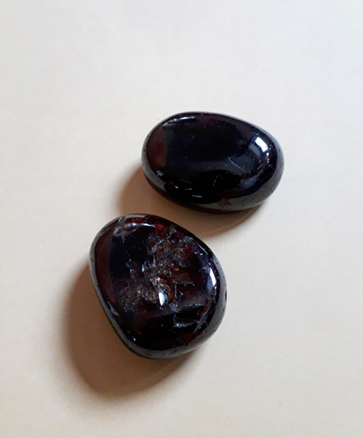 Garnet polished